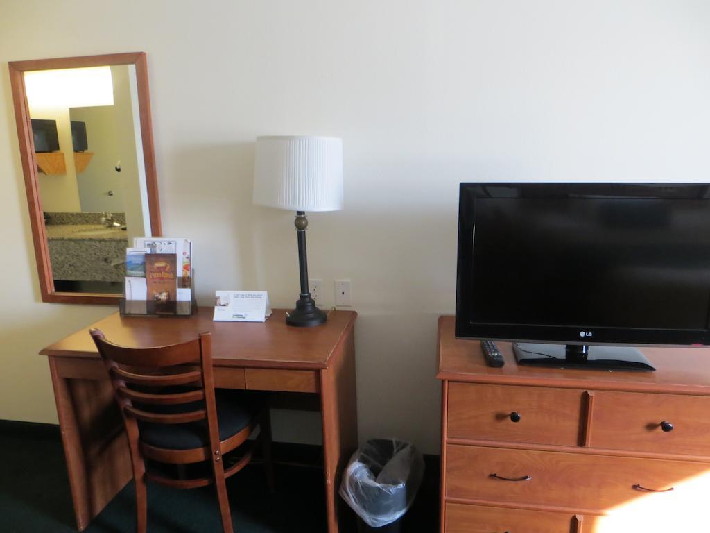 Travelodge By Wyndham Missouri Valley Phòng bức ảnh